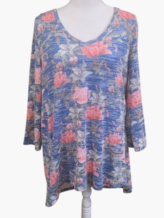 Cupio Tops - CUPIO Blue Floral Soft Knit V-Neck Collar 3/4 Sleeve Top Shirt Size XL NEW